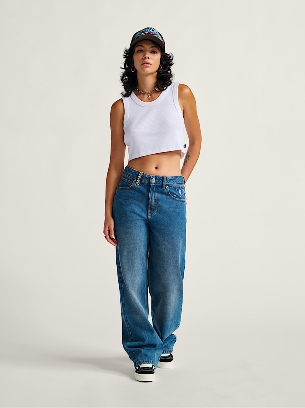 Vans Sirelle Embroidered Denim Pants Jeans Medium Blue Wash Size 24
